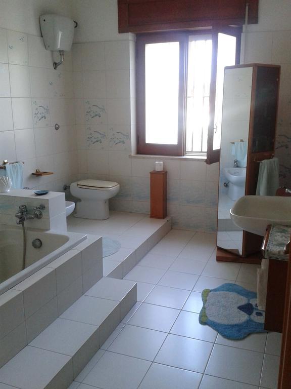 Appartamento In Villa Virginia Fino A 10 Ospiti Mondragone Zewnętrze zdjęcie