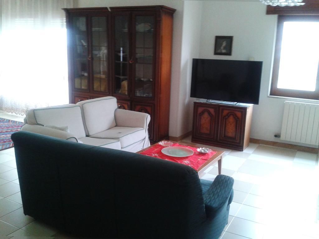 Appartamento In Villa Virginia Fino A 10 Ospiti Mondragone Pokój zdjęcie